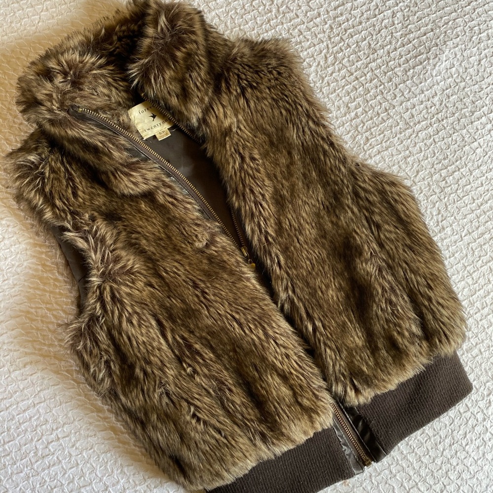 faux fur zip up vest